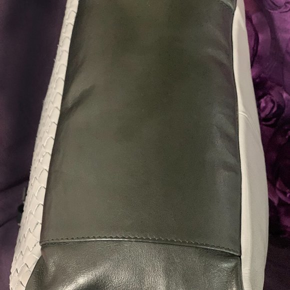 Giorgia Milani Luxurious Italian Woven leather Tote - Picture 6 of 8